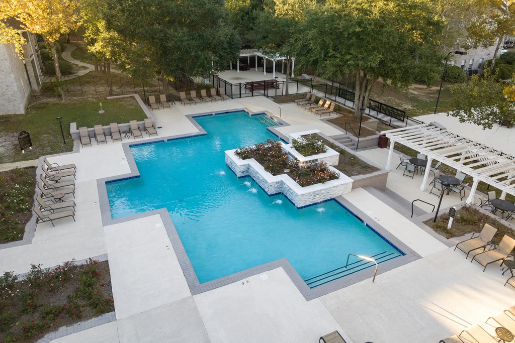 Lenox Gates Apartments, 1500 Hillcrest Rd, Mobile, AL RentCafe